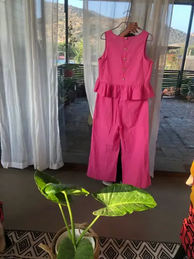 Enterito rosa sin mangas con botones - miniatura 1