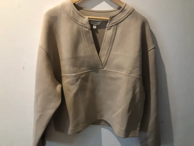 Polerón beige con cuello en V banana Republic - 3