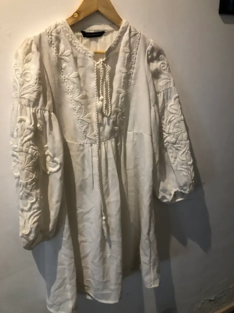 Vestido blanco bordado bohemio - 4