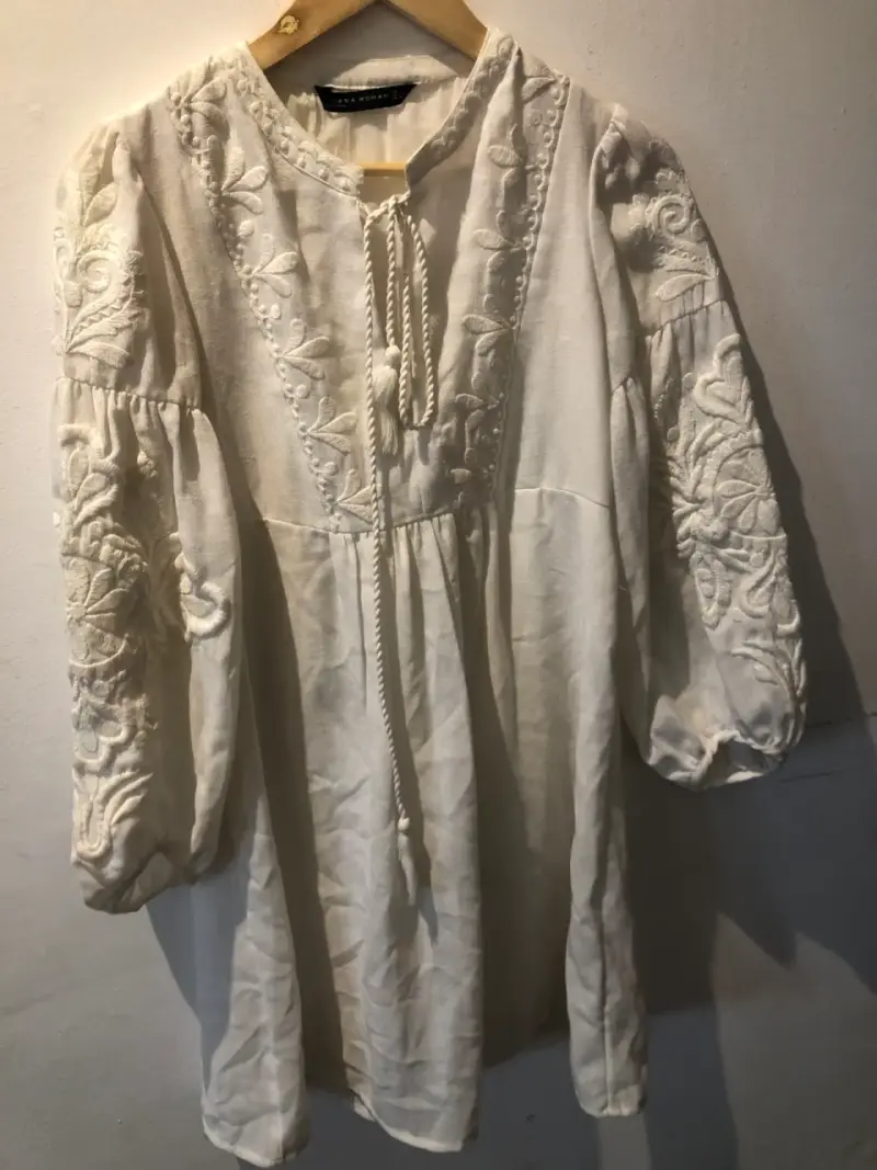 Vestido blanco bordado bohemio - 5