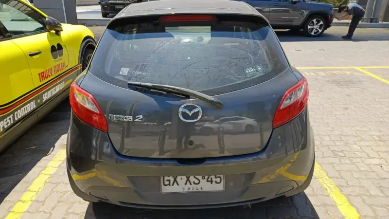 Mazda 2 Hatchback 2015 en buen estado - 4