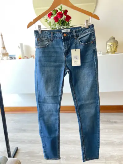 Ropa nueva y usada en excelente estado - miniatura 4