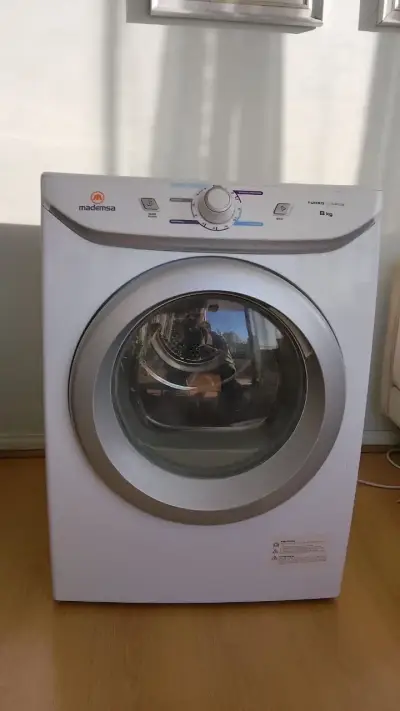 Secadora Mademsa Turbo 8 kg en buen estado - miniatura 1