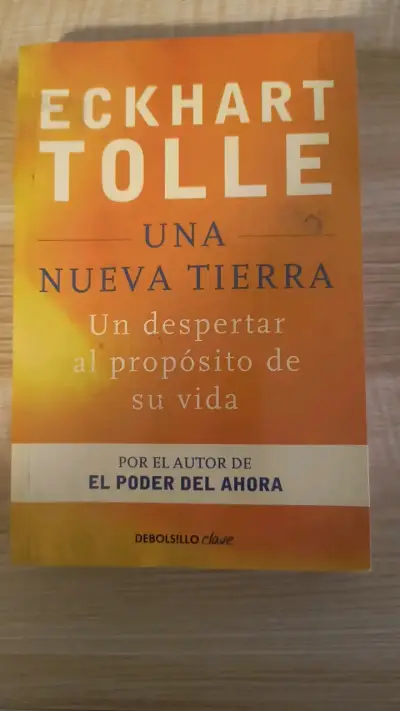 Libro 'Una Nueva Tierra' de Eckhart Tolle - miniatura 1