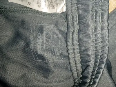 Pantalones deportivos Adidas grises con franjas - miniatura 2