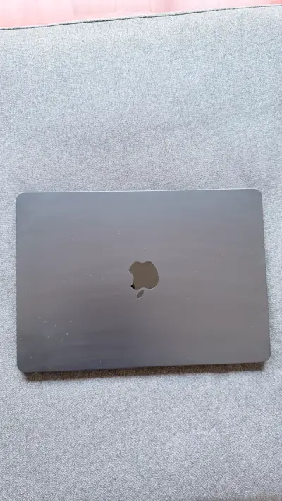 Apple MacBookAir M2 13.6’ 250GB - miniatura 1
