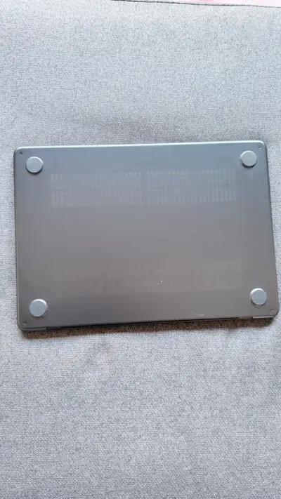 Apple MacBookAir M2 13.6’ 250GB - miniatura 2