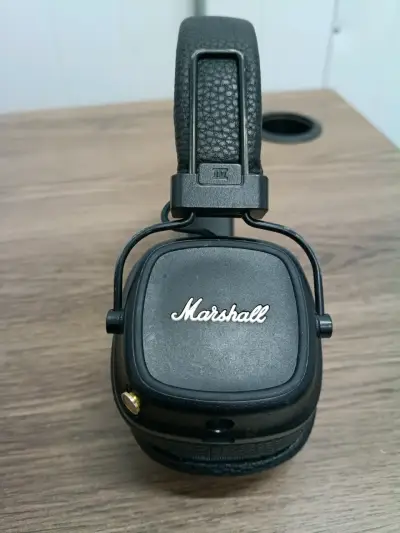 Audífonos Marshall Bluetooth negros - miniatura 1
