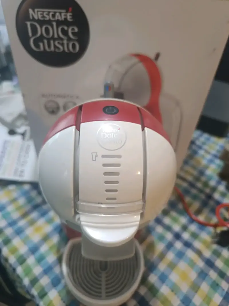 Cafetera Nescafé Dolce Gusto Mini Me automática - 5