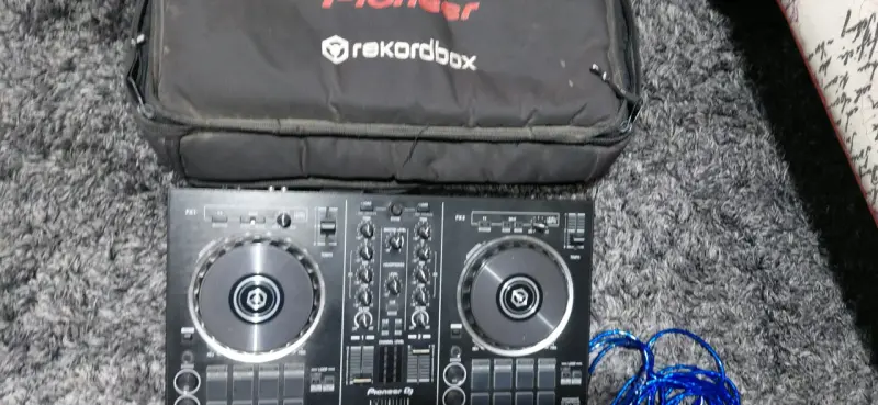 Controlador DJ Pioneer Rekordbox DDJ-RB Negro - 3