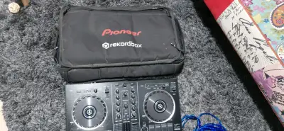 Controlador DJ Pioneer Rekordbox DDJ-RB Negro - miniatura 4