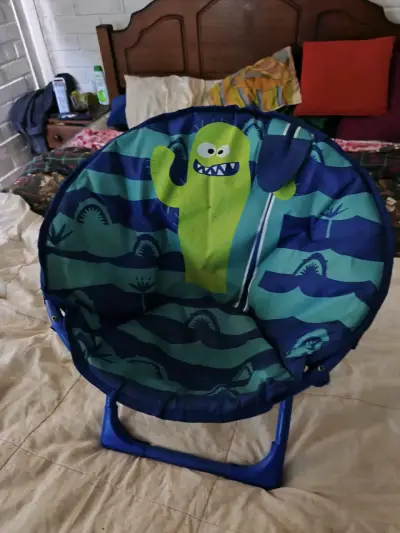 Silla infantil plegable con diseño de cactus - miniatura 3