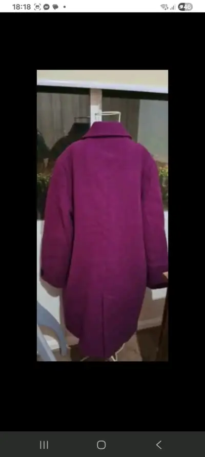 Abrigo largo morado elegante basementt - miniatura 4