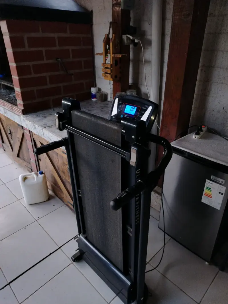 Caminadora eléctrica con pantalla digital - 4