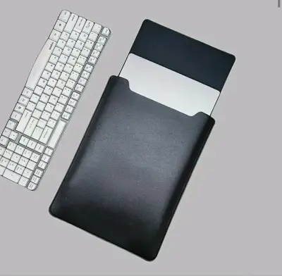 Funda protectora para laptop de cuero sintético - miniatura 1