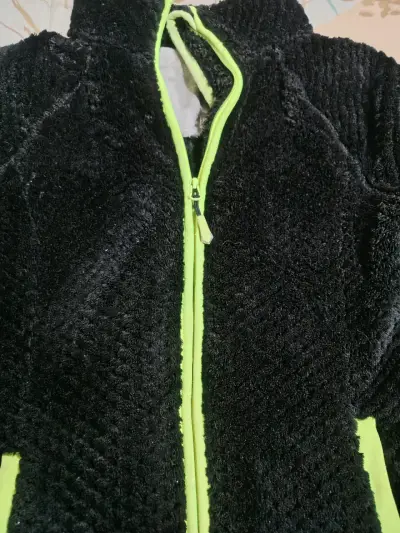 Chaqueta polar negra con detalles verdes Everlast - miniatura 2