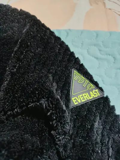 Chaqueta polar negra con detalles verdes Everlast - miniatura 3