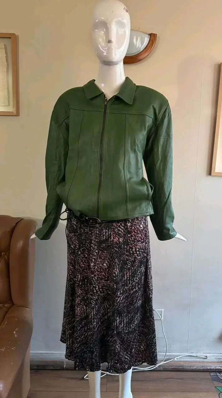 Vestidos, chaquetas de Cuero, Faldas - 2