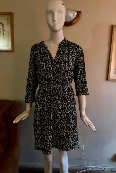Vestidos, chaquetas de Cuero, Faldas - miniatura 3