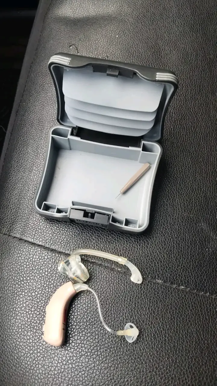 Audífonos Siemens con estuche protector - 2