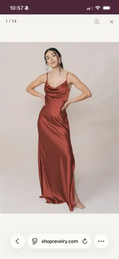 Vestido Nuevo de alta costura - miniatura 1