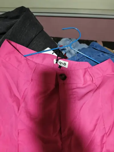 Pantalones fucsia para mujer - miniatura 3