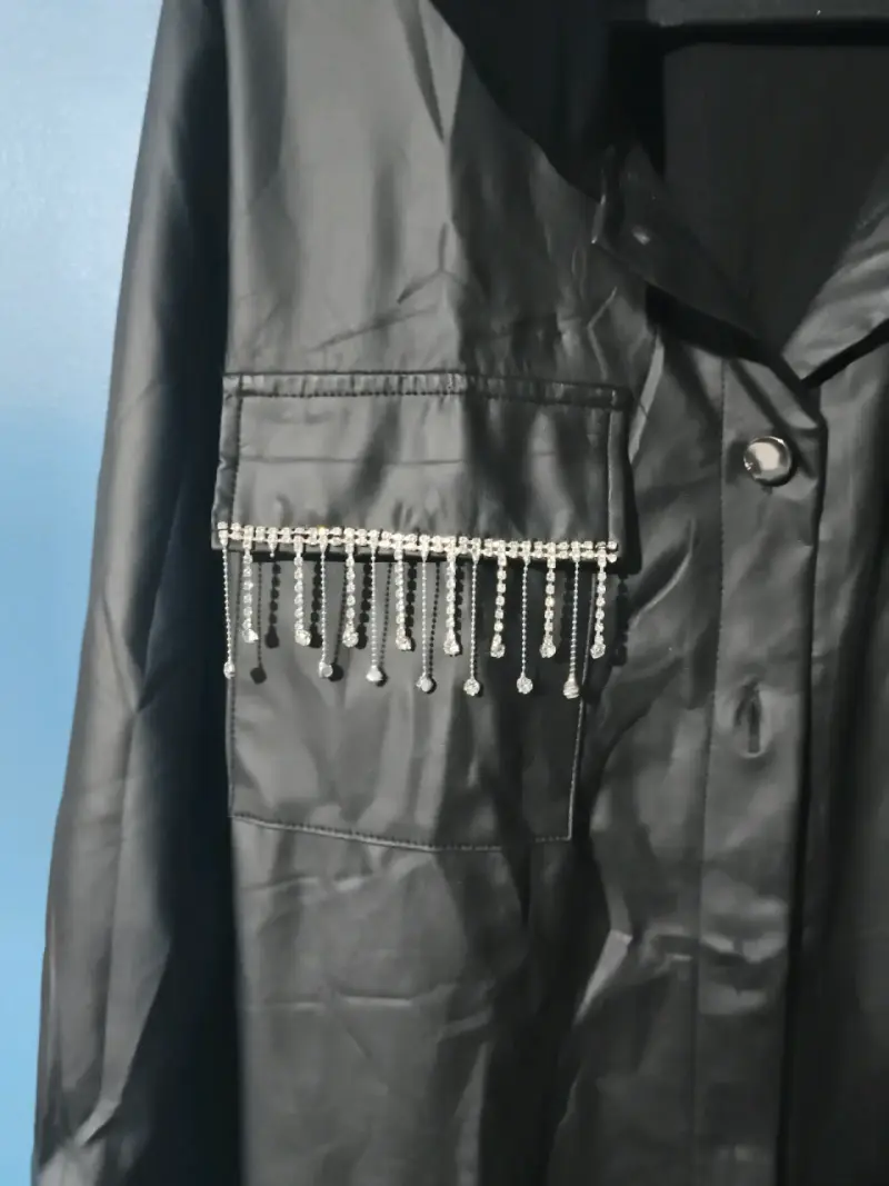 Chaqueta negra con detalles de perlas - 2