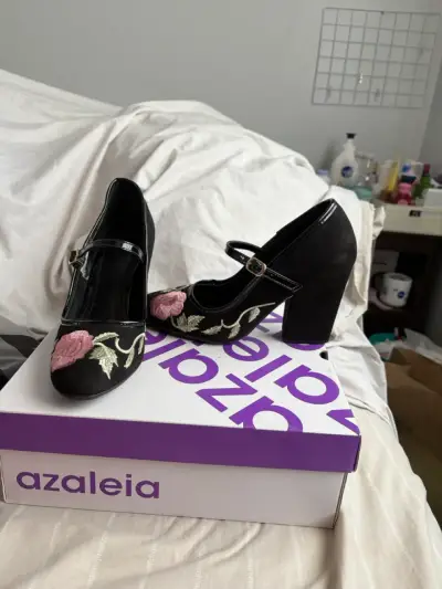 Zapatos de tacón marca Bata talla 37 - miniatura 1