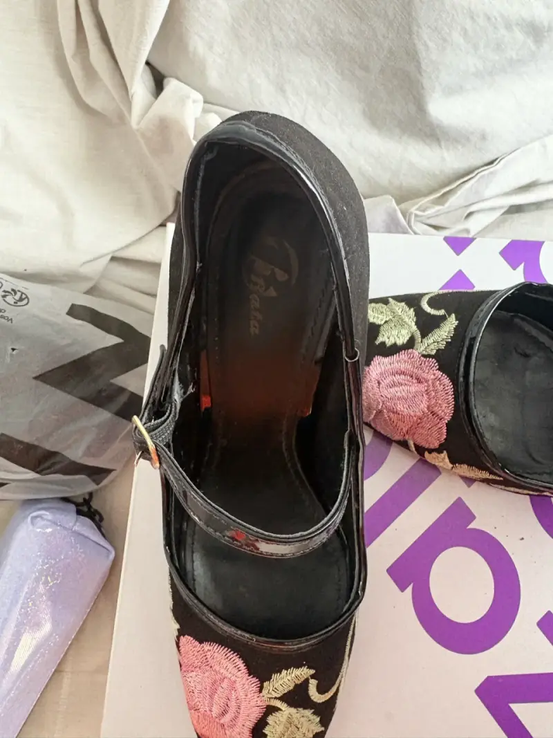 Zapatos de tacón marca Bata talla 37 - 3