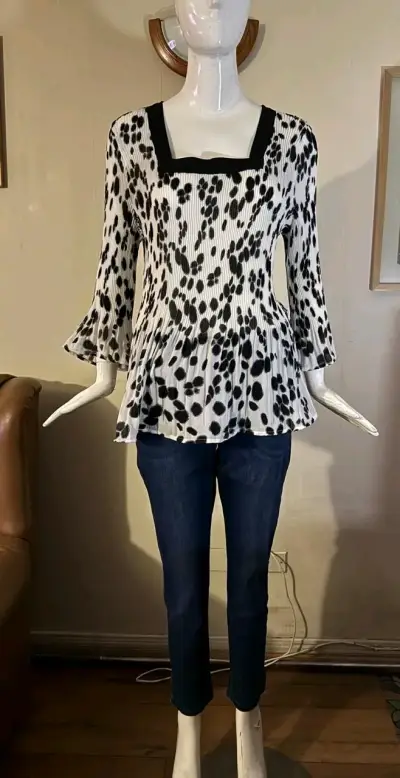 Blusas, pantalón, parka, cortaviento - miniatura 4