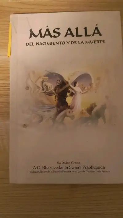 Libro 'Más Allá del Nacimiento y de la Muerte' - miniatura 1