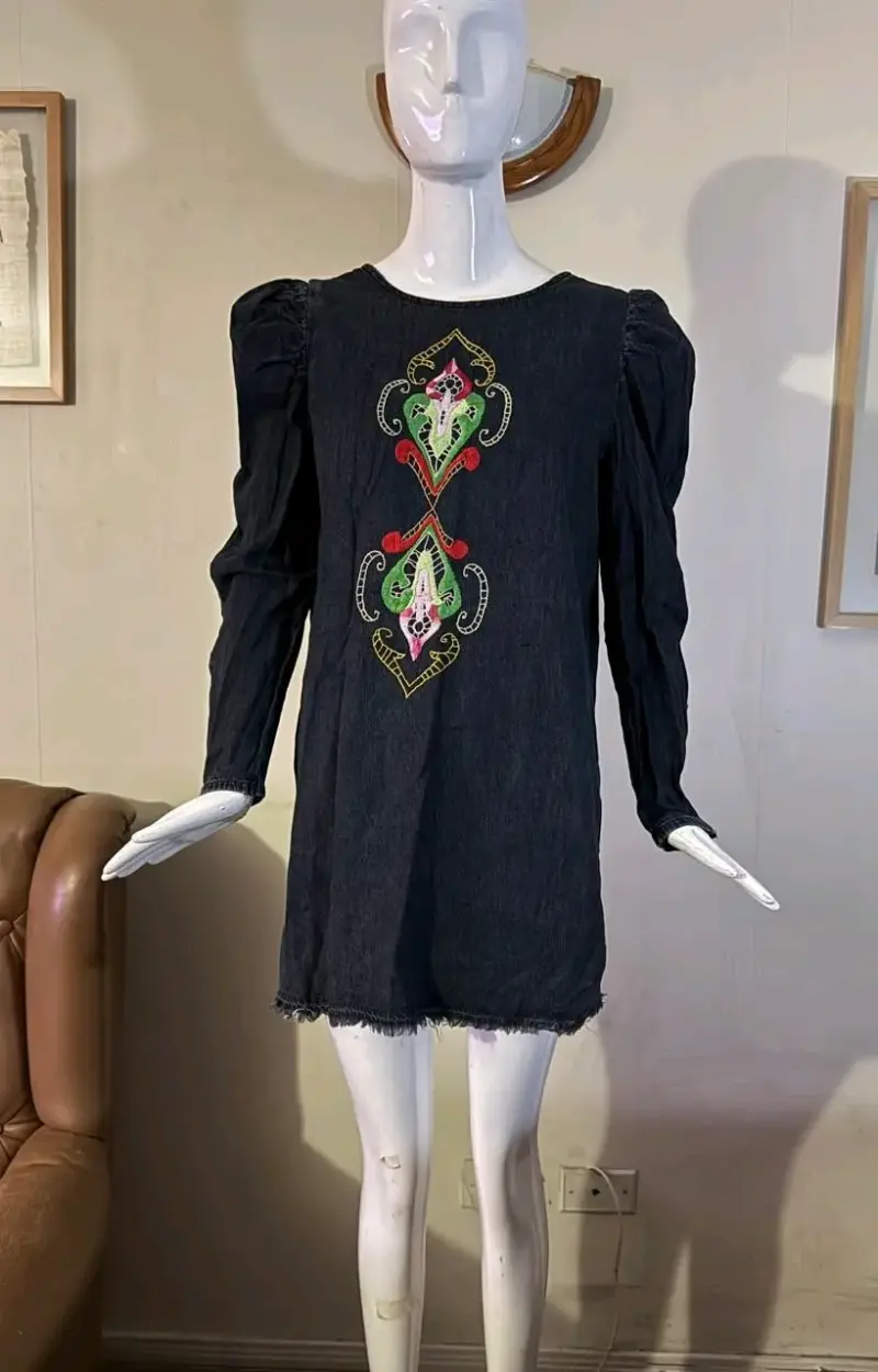 Chaqueta y vestidos - 5