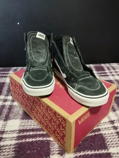 Zapatillas Vans negras de gamuza - miniatura 2