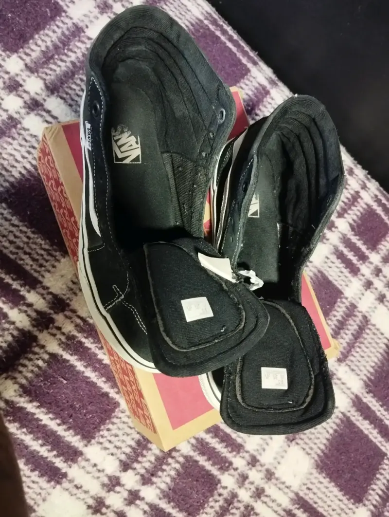Zapatillas Vans negras de gamuza - 3