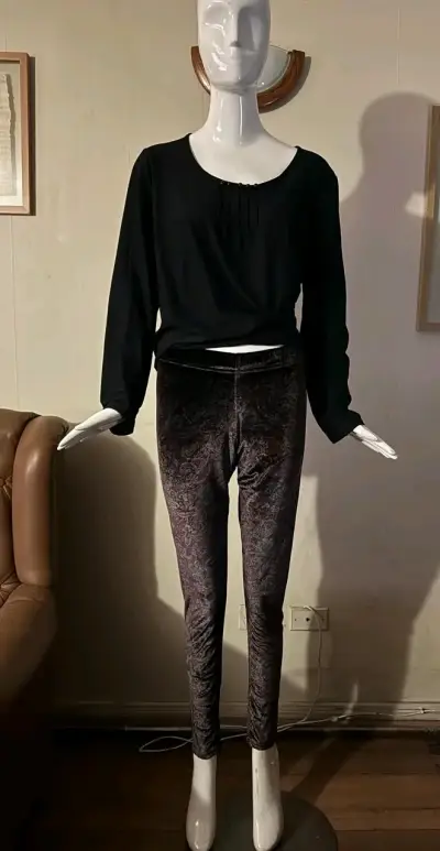 Vestidos, pantalones, polera - miniatura 1