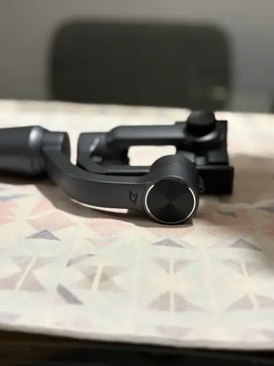 Estabilizador gimbal Zhiyun para smartphone - miniatura 6
