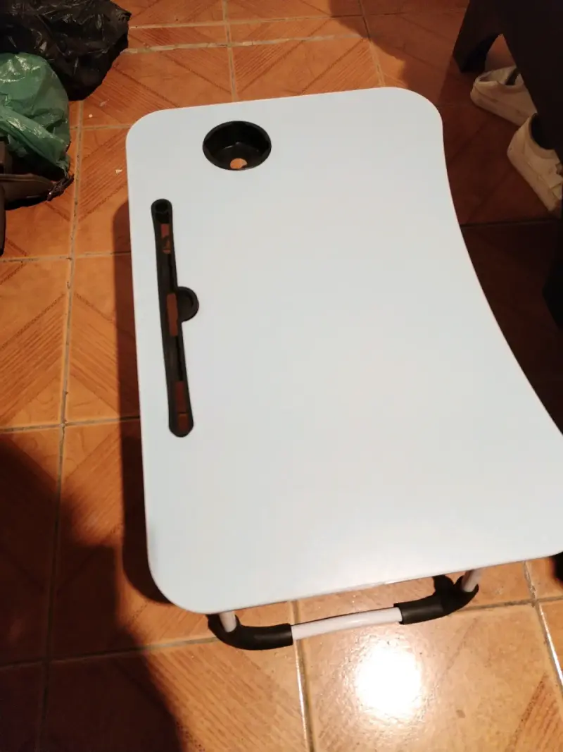 Mesa plegable portátil para laptop - 2