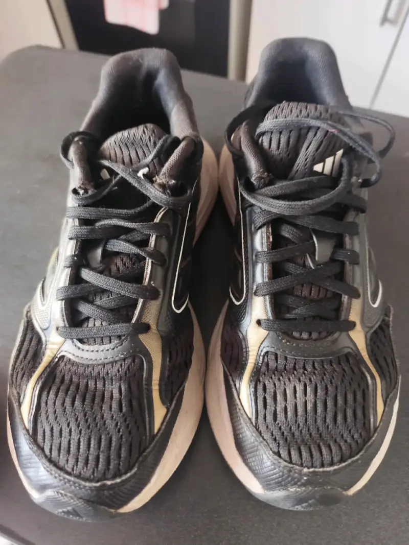 Zapatillas deportivas negras Adidas usadas - 3