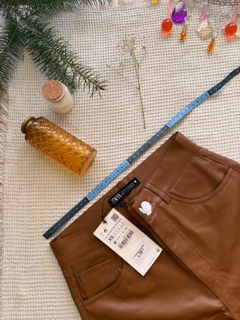 Pantalones de cuero sintético marrón Zara - 2