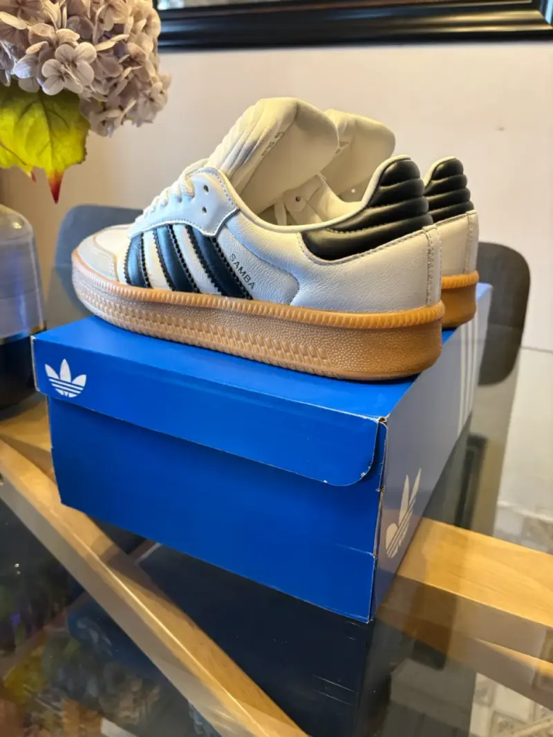 Zapatillas Adidas Samba OG blancas y negras - 3