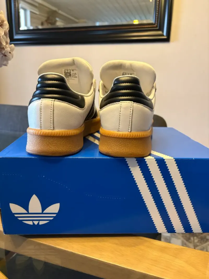 Zapatillas Adidas Samba OG blancas y negras - 4