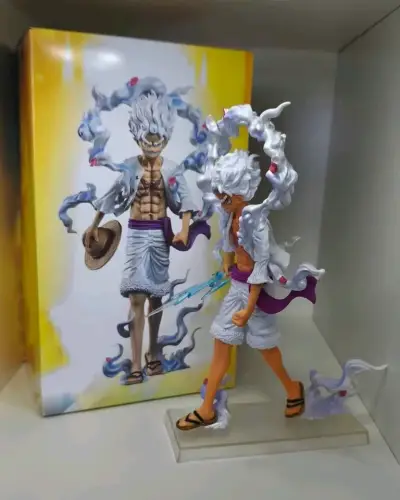 Figura de colección Luffy Gear 5 - miniatura 2