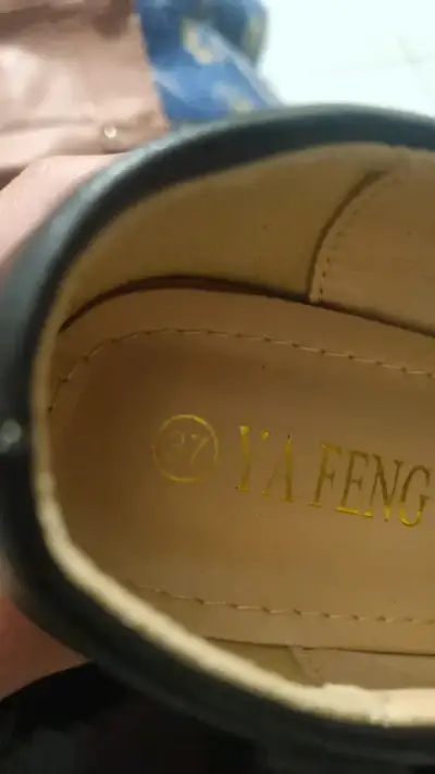 Zapatos de tacón negro con hebilla - miniatura 3