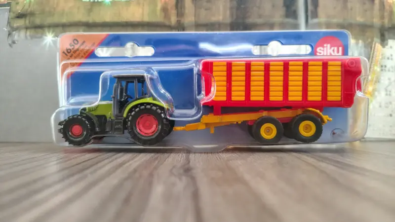 Tractor de juguete Claas Axion verde - 4