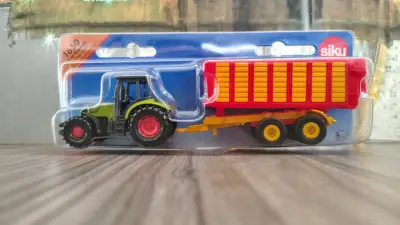 Tractor de juguete Claas Axion verde - miniatura 4