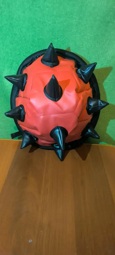 Mochila roja con púas negras ( Bowser) - miniatura 1