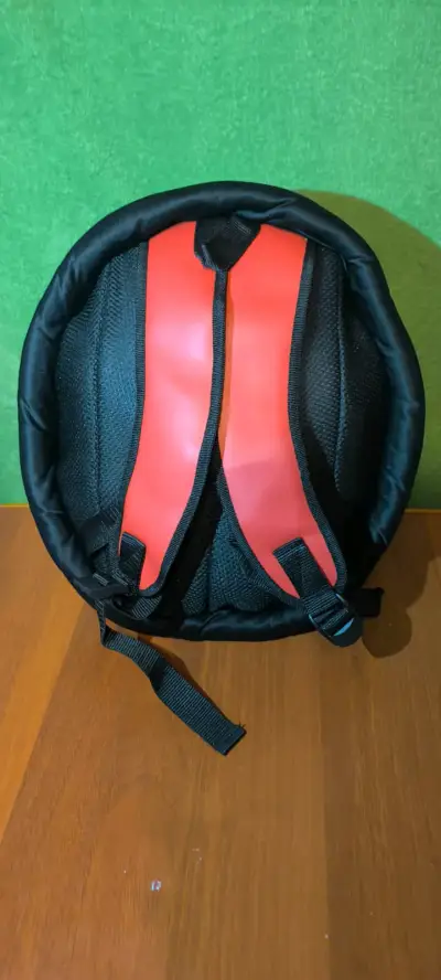 Mochila roja con púas negras ( Bowser) - miniatura 3
