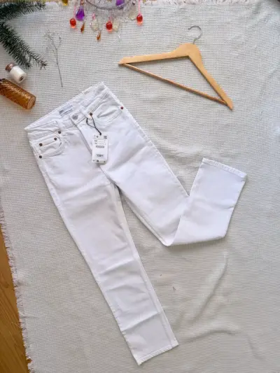 Jeans blancos Zara mujer talla 34 - miniatura 1