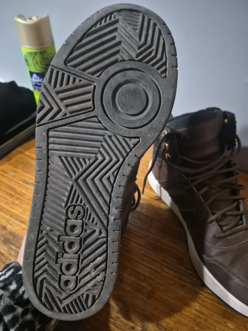 Zapatillas Adidas marrones con forro - 3