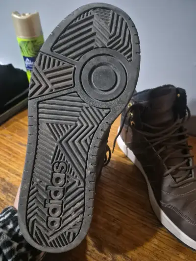 Zapatillas Adidas marrones con forro - miniatura 3